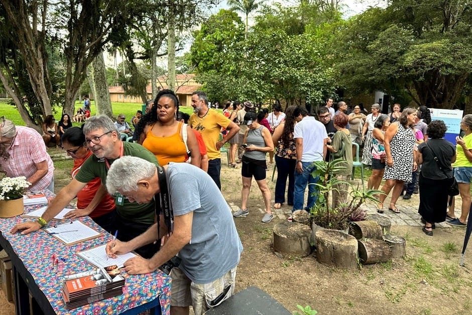 Livro “As Receitas que Contam Histórias” segue com distribuição gratuita em São José dos Campos