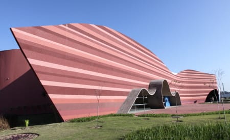 Jacareí abre inscrições para uso do Teatro Municipal Ariano Suassuna no último trimestre de 2025