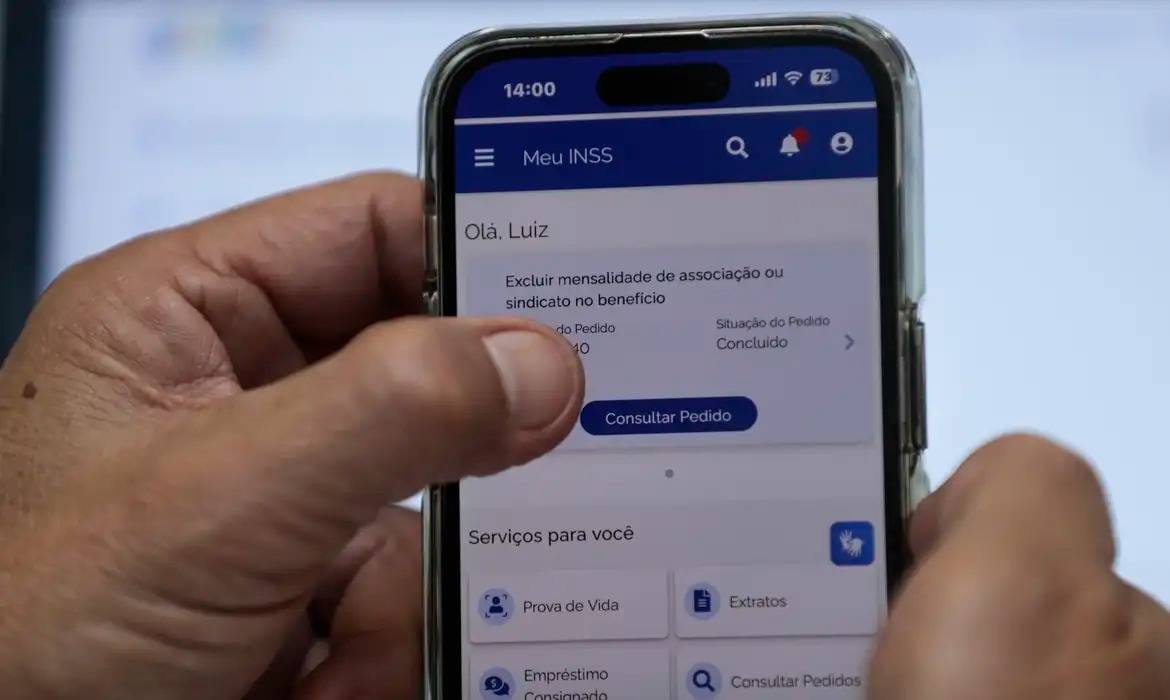 INSS notifica aposentados sobre descontos em benefícios por associações