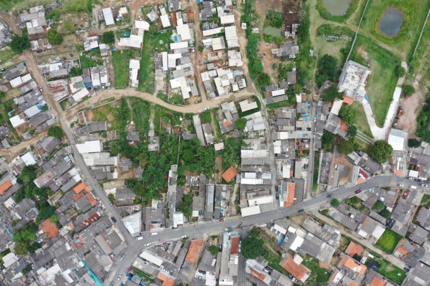 Jacareí entrega mais 159 títulos de regularização fundiária no bairro Rio Comprido