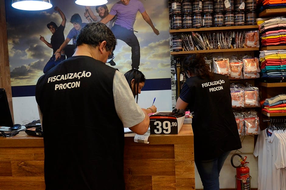 Procon intensifica fiscalização no comércio de São José dos Campos para o Dia das Mães