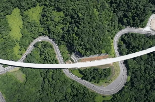 Serra antiga da Tamoios será interditada na madrugada de terça-feira para transporte de carga gigante