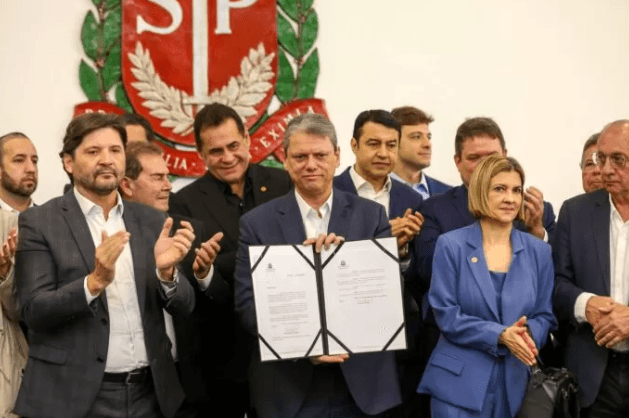 Governo de SP propõe aumento do salário mínimo paulista para R$ 1.804