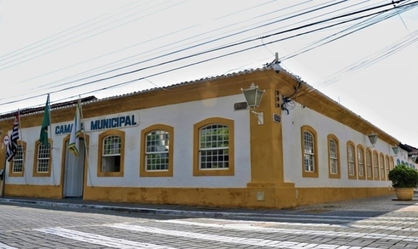 Câmara de São Sebastião discute PPA 2026-2029 e LDO 2026 em audiência pública