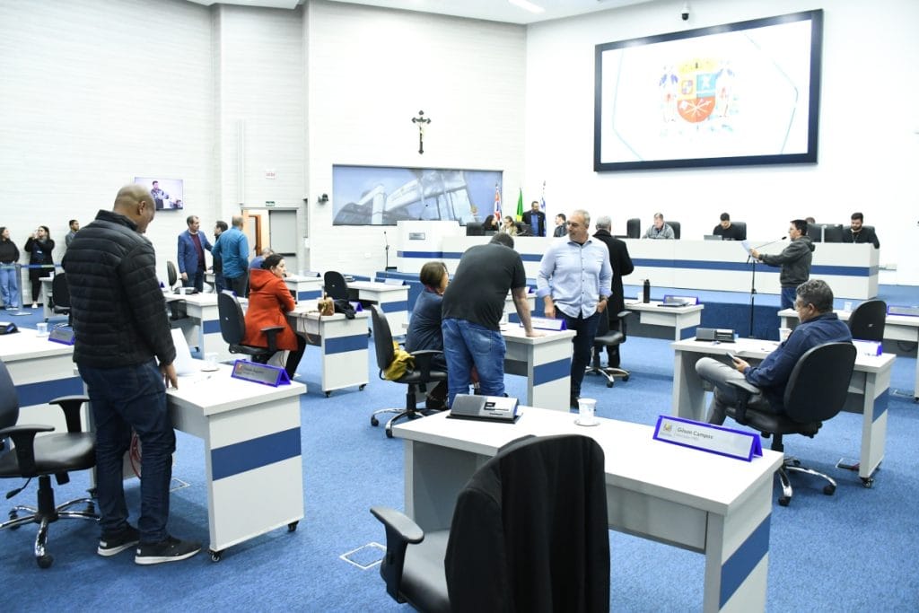 Base do governo barra pedidos de informação da oposição na Câmara de São José