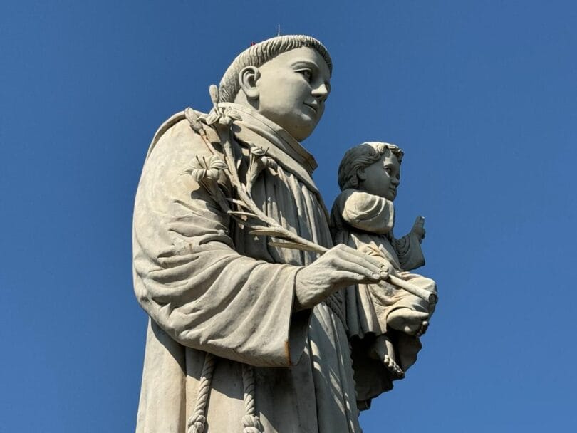 Santuário Diocesano celebra Dia de Santo Antônio com missas, procissão e quermesse em Caraguá