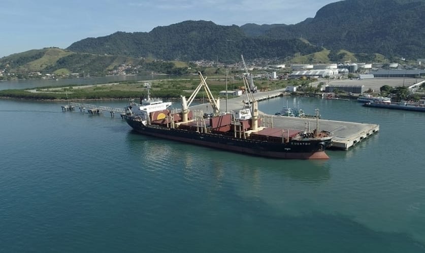 Porto de São Sebastião inicia dragagem de manutenção para garantir segurança nas operações