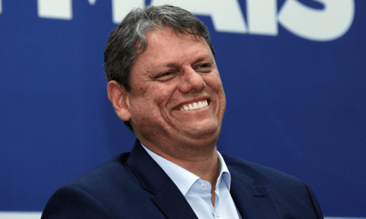 Tarcísio lidera com folga a corrida eleitoral para o governo de SP em 2026, aponta Paraná Pesquisas