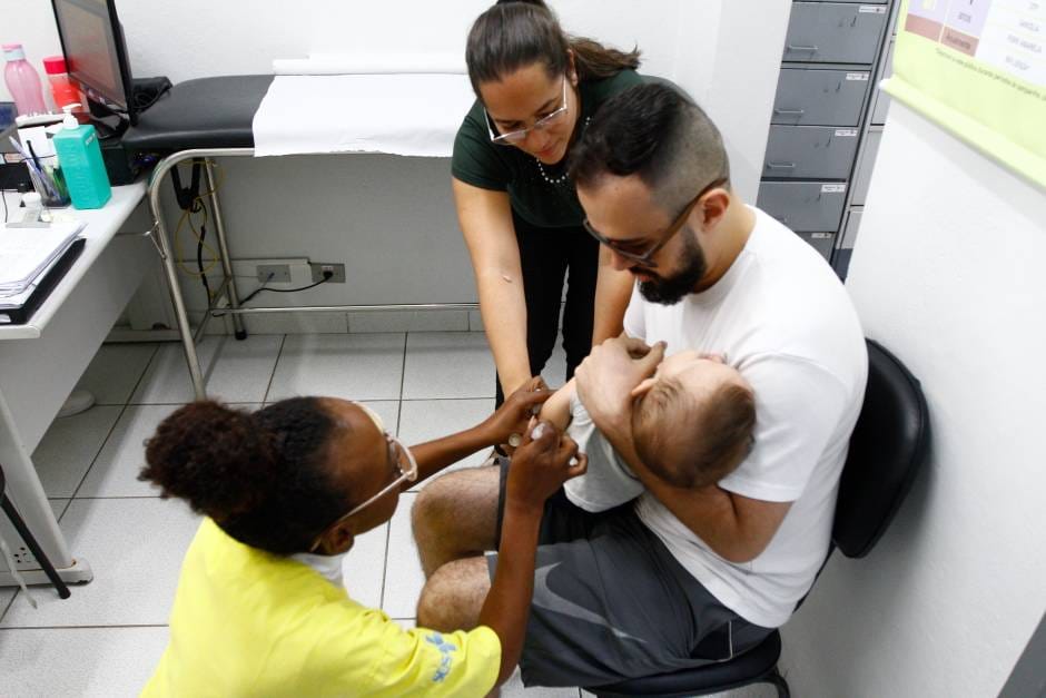 São José dos Campos amplia proteção contra meningite com nova vacina ACWY para crianças