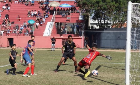 Jacareí terá fim de semana cheio de jogos de futebol, vôlei e basquete