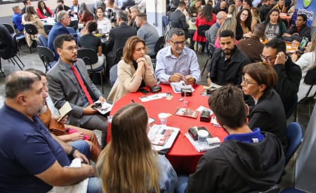 Empresas podem se inscrever para exposições e Rodada de Negócios no Jacareí Summit 2025