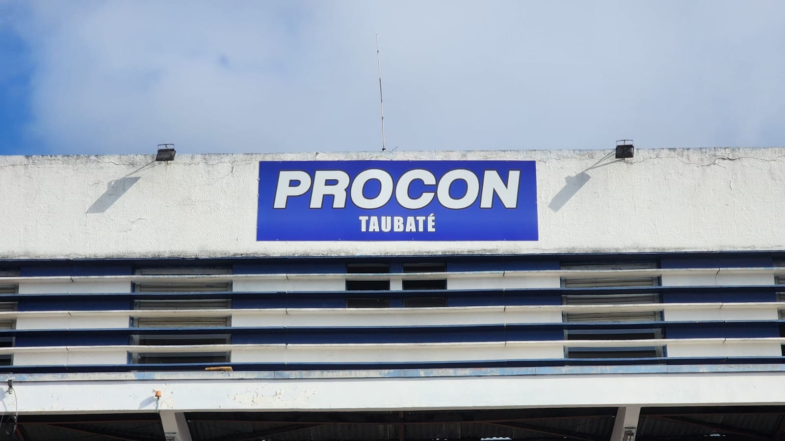 Procon Taubaté divulga guia sobre consumo consciente de medicamentos