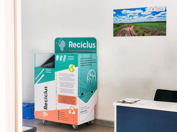 Tremembé cria ponto de entrega voluntária para lâmpadas, pilhas e baterias
