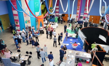 Jacareí dá início ao Summit 2025 com foco em desenvolvimento econômico e empreendedorismo