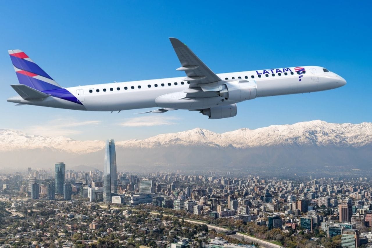 LATAM anuncia compra de até 74 aviões da Embraer em acordo bilionário