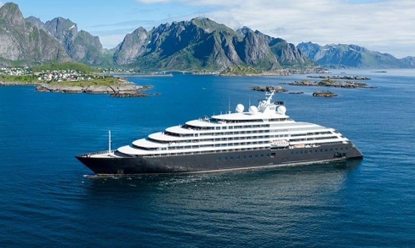 Navio de luxo ‘Scenic Eclipse’ abre temporada de cruzeiros em Ilhabela nesta quarta (15)