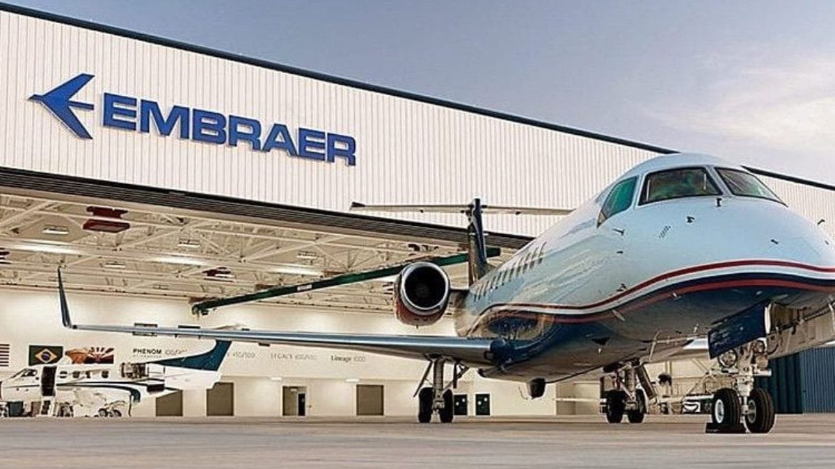Embraer tem trimestre recorde e eleva projeções para 2026