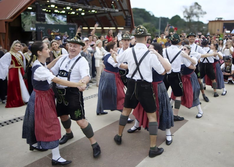 Campos do Jordão se prepara para a 13ª Oktoberfest com cervejas artesanais e atrações típicas