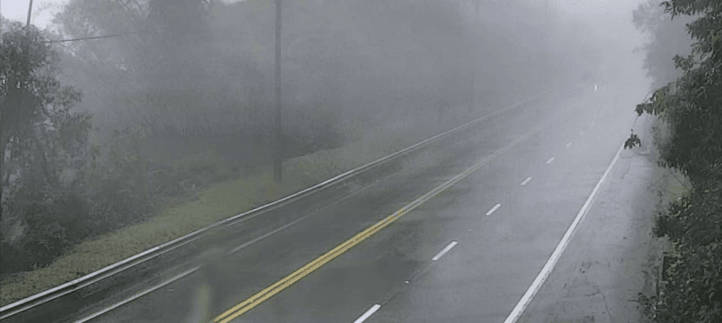 Chuva interdita descida pela Serra Antiga da Tamoios