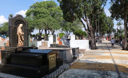 Jacareí tem esquema especial de trânsito e missas para o Dia de Finados neste domingo (2)