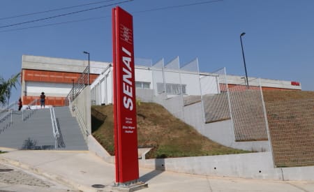 Jacareí abre inscrições para cursos gratuitos de funilaria e polimento automotivo