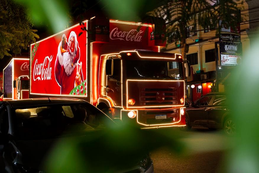 Caravana Iluminada da Coca-Cola vai encantar Campos do Jordão no dia 30 de novembro