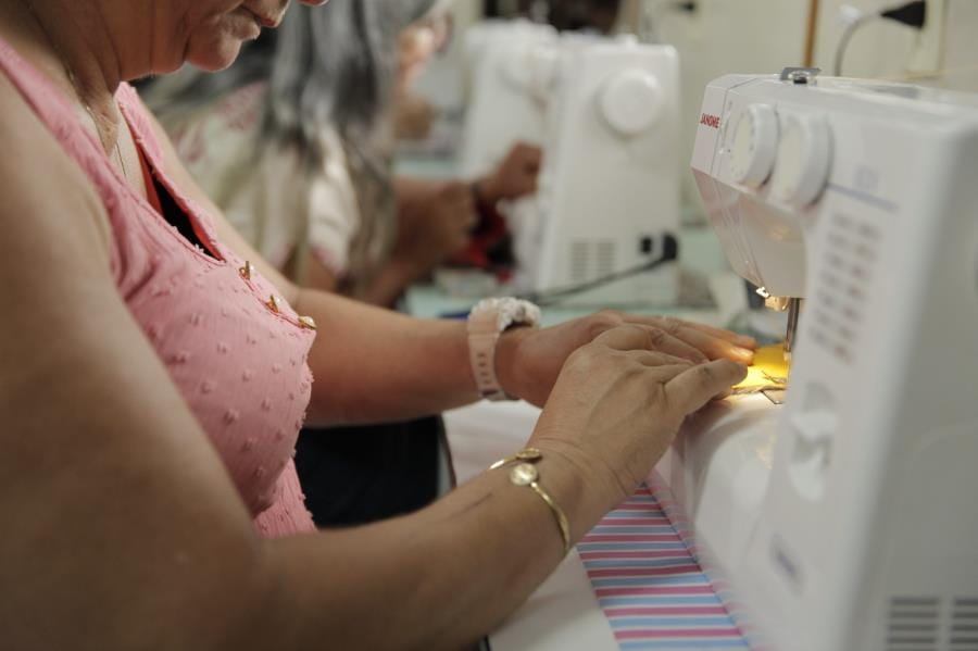 Taubaté abre inscrições para curso gratuito de produtos natalinos na Escola do Trabalho