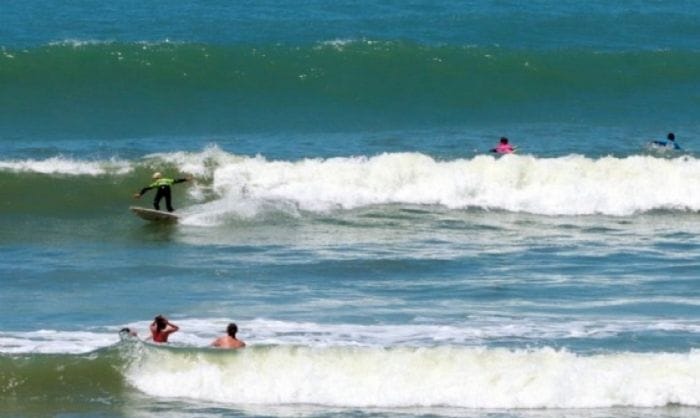 Praia de Maresias recebe etapa decisiva do Circuito Sebastianense de Surf de Base