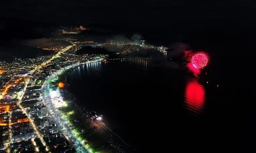 Caraguatatuba anuncia programação de fim de ano com fogos silenciosos, shows e reforço na segurança