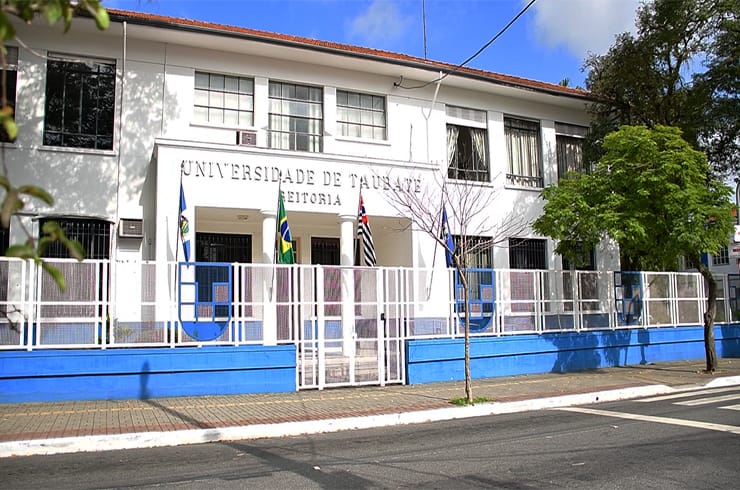 Unitau abre concurso público com vagas em três cidades e salários de até R$ 3,3 mil