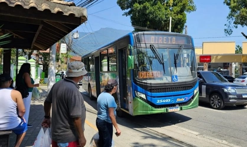Ilhabela atualiza tarifas do transporte público urbano e aquaviário a partir de segunda-feira