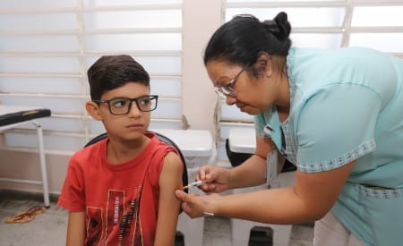 Jacareí prorroga campanha de vacinação contra o HPV para jovens de 15 a 19 anos até junho de 2026