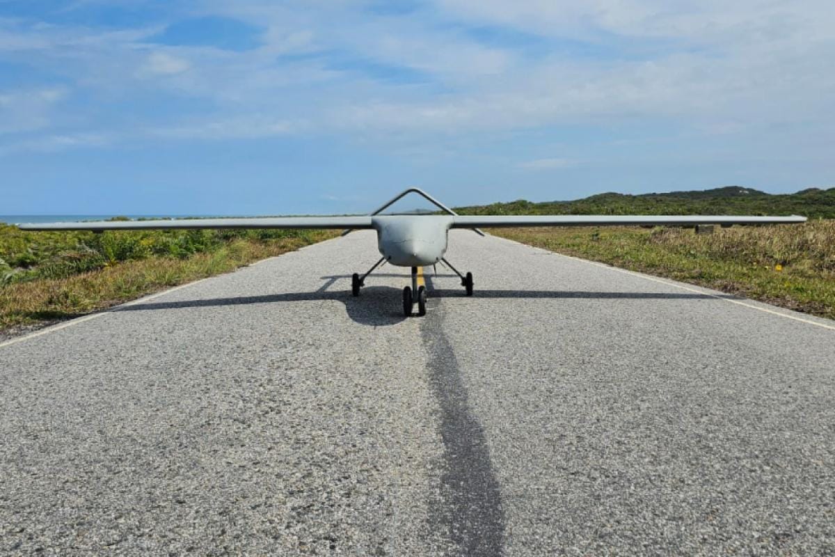 Drone brasileiro Albatroz Vortex realiza primeiro voo com turbina a jato desenvolvida no país
