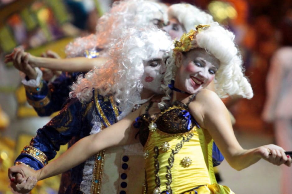 Desfile das escolas de samba retorna ao Carnaval de São José dos Campos após 13 anos