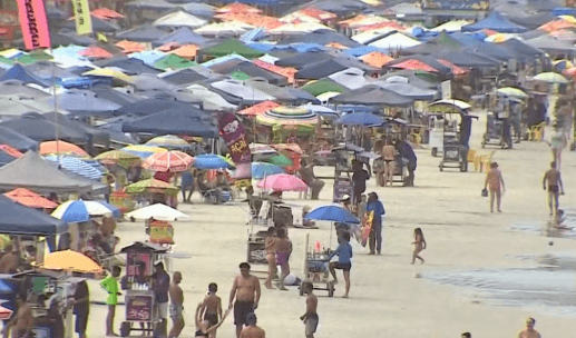 Litoral Norte de SP tem regras diferentes para uso de tendas, guarda-sóis e caixas de som nas praias