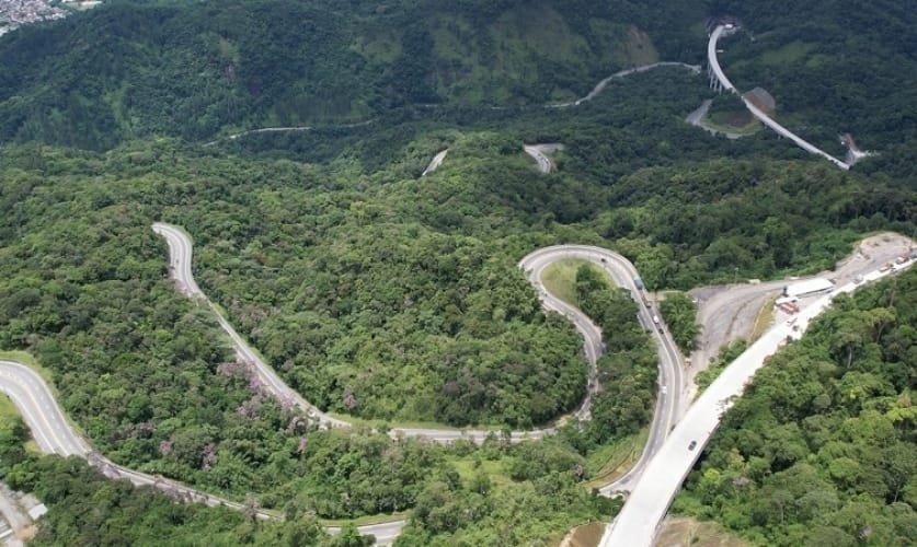 Rodovia dos Tamoios deve receber 214 mil veículos no Carnaval; operação especial começa dia 14