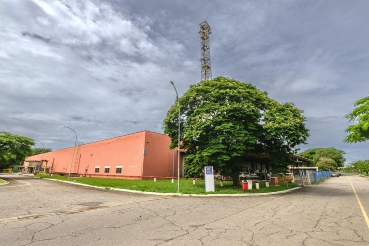 Empresa inaugura fábrica que transforma resíduos industriais em materiais de construção em São José
