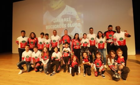 Jacareí leva 38 atletas para a abertura do Campeonato Paulista de BMX em Indaiatuba