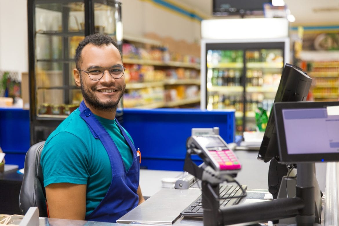 Setor supermercadista do Vale do Paraíba cria mais de 2 mil empregos em 2025