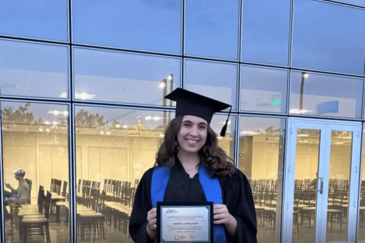 Carioca de 20 anos é premiada em concurso internacional de biologia quântica