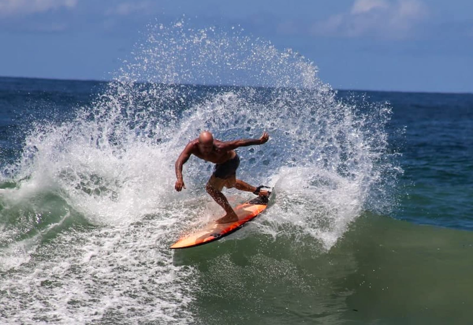 Ubatuba volta ao circuito internacional e aposta em talentos da casa na etapa da WSL em Itamambuca