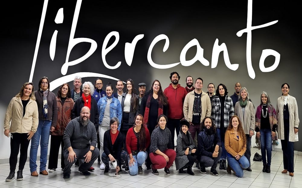 Coral Libercanto lança videoclipes e apresenta pocket show gratuito em São José dos Campos