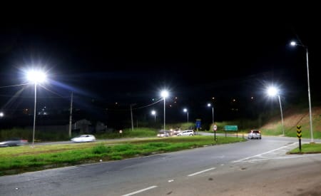 Jacareí inicia troca de mil luminárias por LED e prevê economia de R$ 500 mil por ano