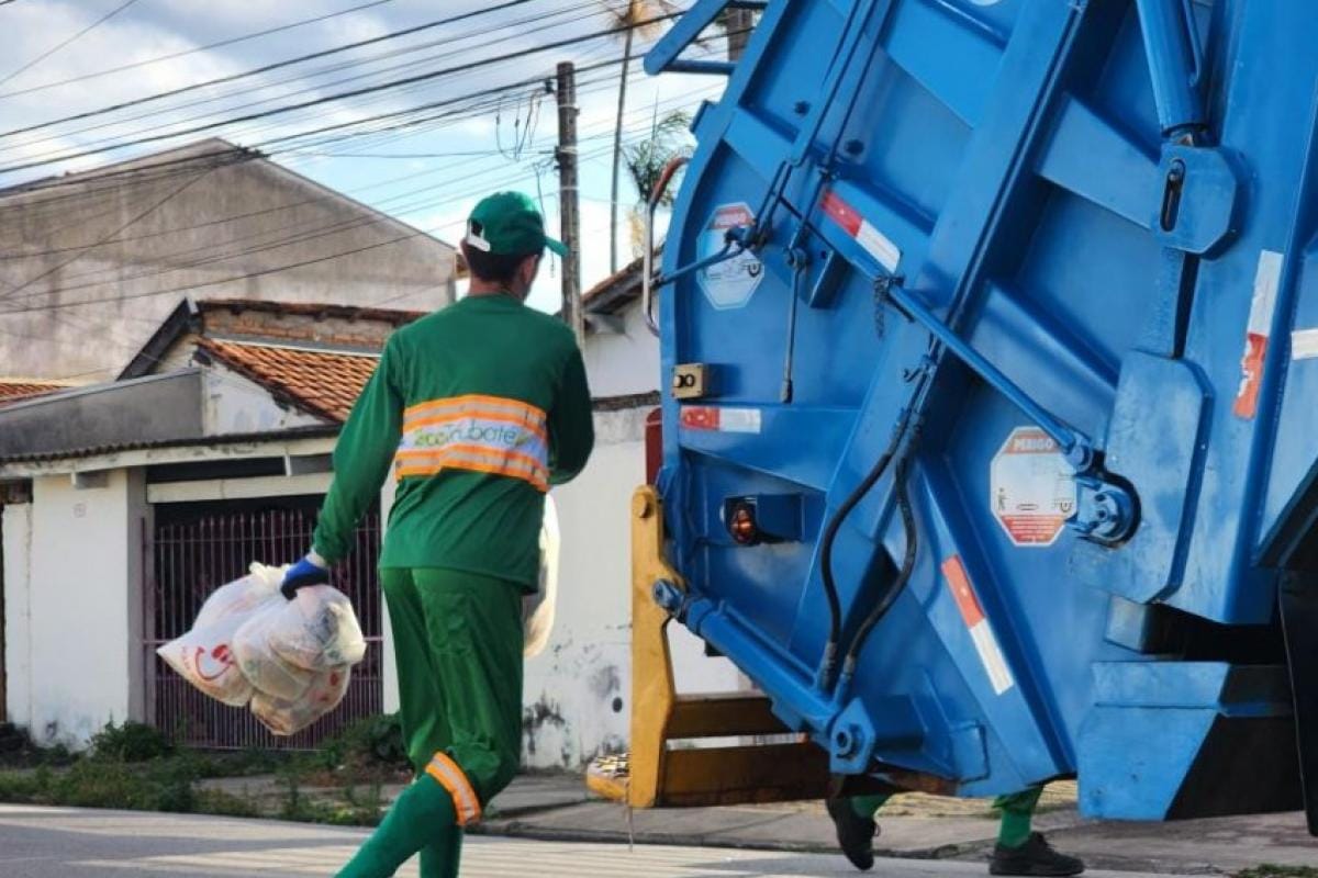Coleta de lixo terá horário antecipado em bairros de Taubaté durante jogos da Seleção Brasileira