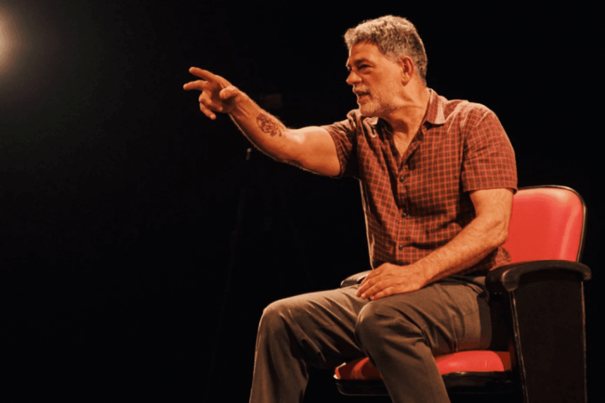 Eduardo Moscovis apresenta monólogo premiado em São José dos Campos neste fim de semana
