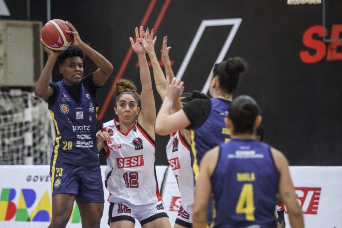 São José Basket perde para Araraquara e é eliminado nas quartas de final da LBF 2026