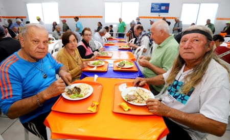 Bom Prato de Jacareí terá almoços temáticos inspirados em países da Copa do Mundo