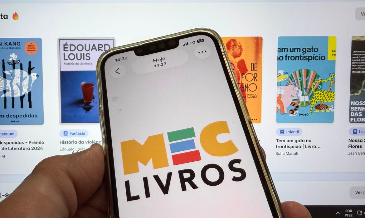 MEC amplia plataforma de livros gratuitos com mais de 7,8 mil obras em inglês e espanhol