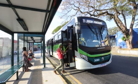 Jacareí reajusta tarifa de ônibus; passagem com cartão passa a custar R$ 4,50