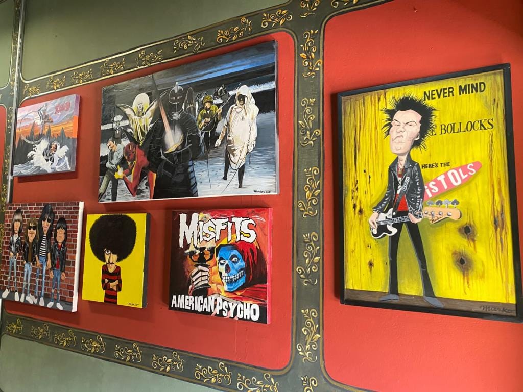 Exposição “Ícones do Rock” reúne obras inspiradas em lendas da música em Taubaté